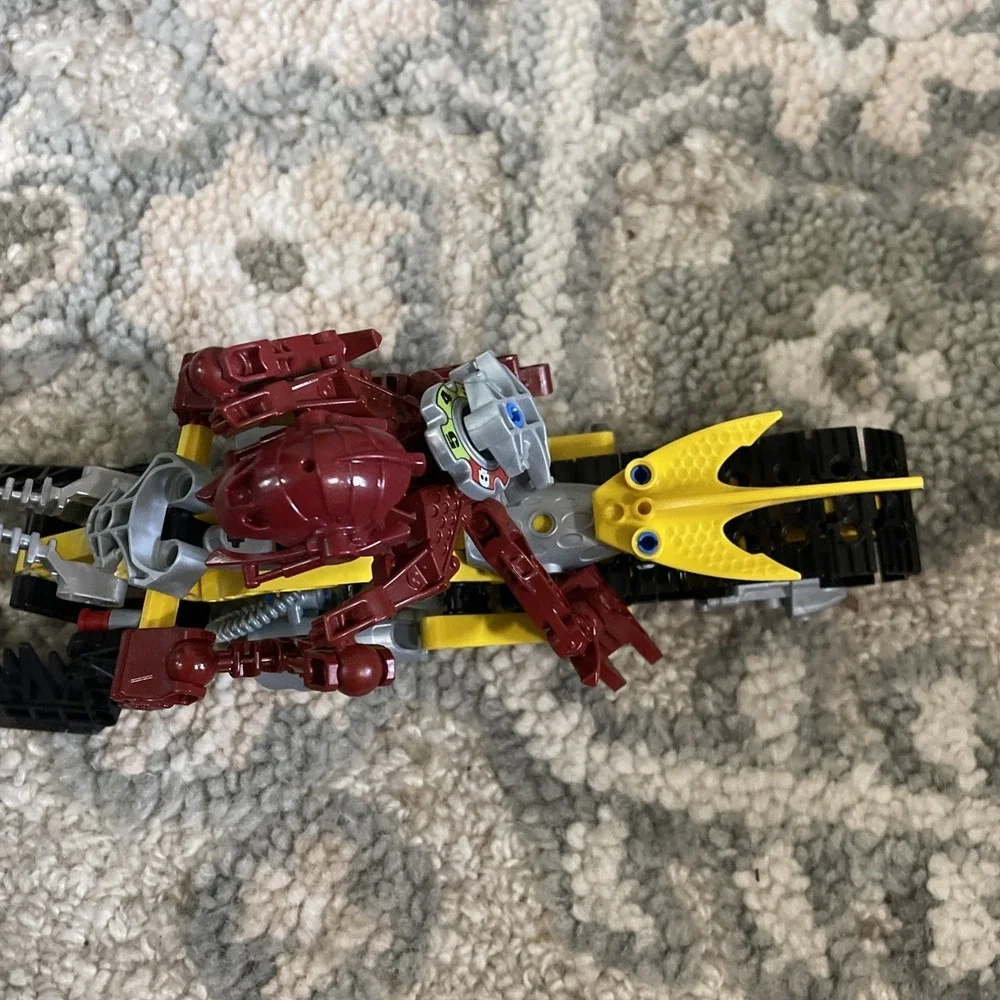 Lego Bionicle 8992 Cendox V1 2009 Glatorian Vehicle, 100% Comp W/ Thornax Fruit!